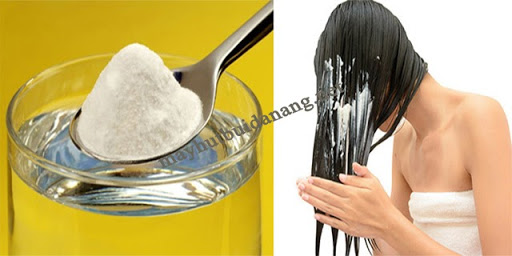 Hỗn hợp baking soda với nước mang lại hiệu quả ấn tượng cho tóc bết