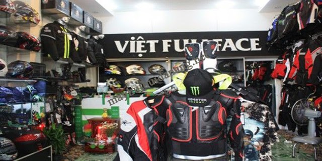 NP-Helmet Shop một trong những địa điểm bán hàng trực tuyến được tin tưởng về mua phụ kiện đi phượt 