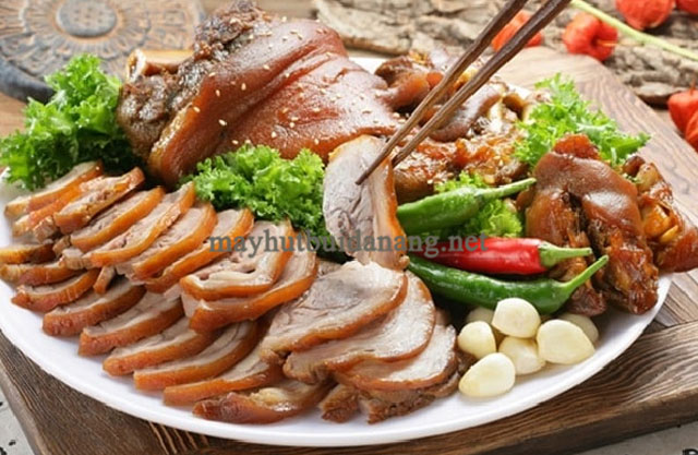 Thịt heo ngâm mắm trọn vị bữa cơm Tết miền Trung.